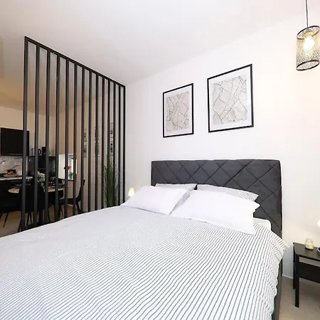 Apartment “minipalais” In The Heart Of *