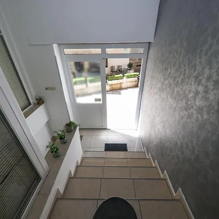 “minipalais” In The Heart Of Apartment