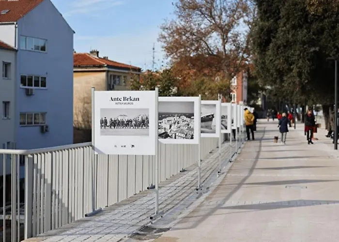 “minipalais” In The Heart Of Appartamento Zara