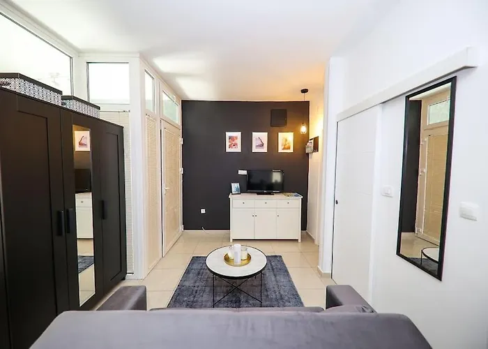 Apartmán “minipalais” In The Heart Of