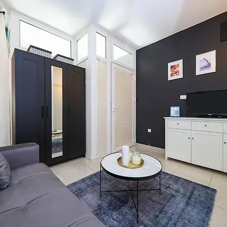Apartament “minipalais” In The Heart Of